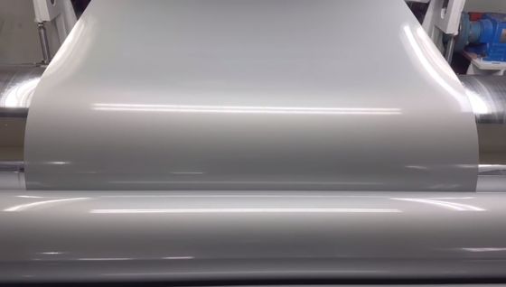 Gümüş PVDF Boya Renkli Kaplı Alüminyum Bobine Duvar Sistemleri İçin AA 5052 Alaşımına Dayalı