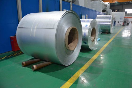 Yüksek Saflık 0.7-1.0mm Kalınlığı 1250mm genişliği AA1100 BAK Renkli Alüminyum Bobini Dış Reklam panoları ve işaretleme için