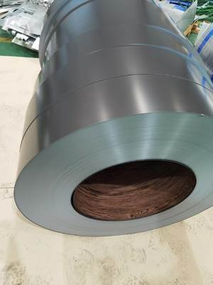 Alüminyum Alaşım 3105 0.55mm Kalınlık Mat Renk PVDF Ön Boyalı Alüminyum Rulo, Giydirme Cephe Paneli İçin