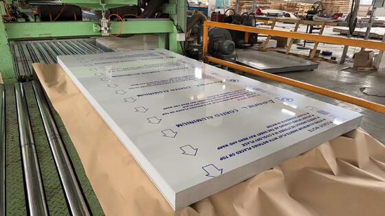 İç Dekorasyon Paneli için 0,03 İnç Kalınlık Leke Yüzey Kaplaması Önceden Boyalı Alüminyum Levha